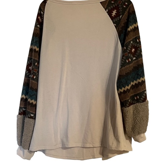 BiBi•Cozy Bohemian Design Sweater - Picture 8 of 8